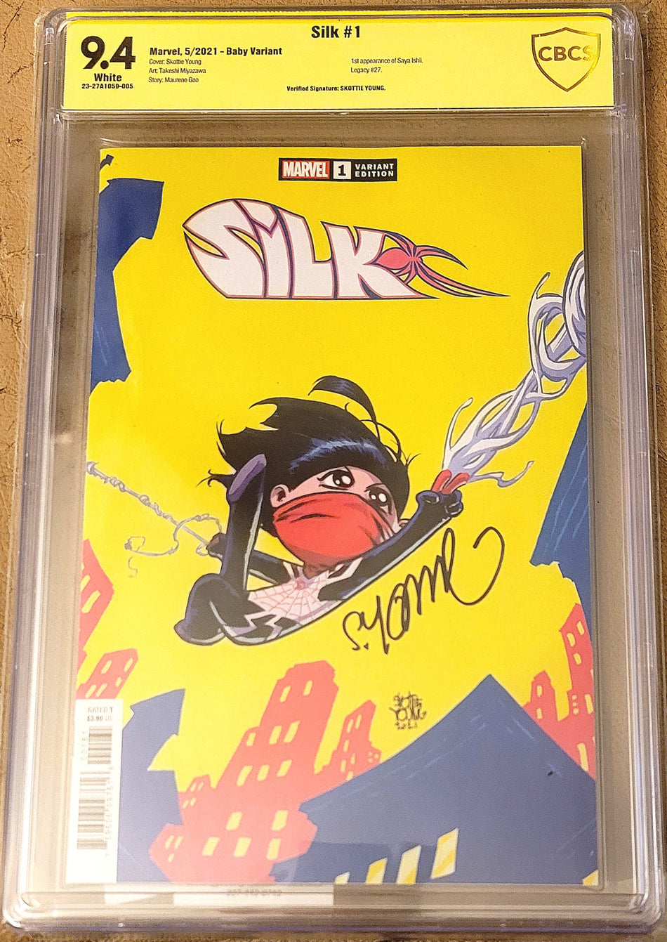Silk #1 CBCS 9.4 Skottie Young Variant VERIFIED SIGNATURE Signed by Skottie Young