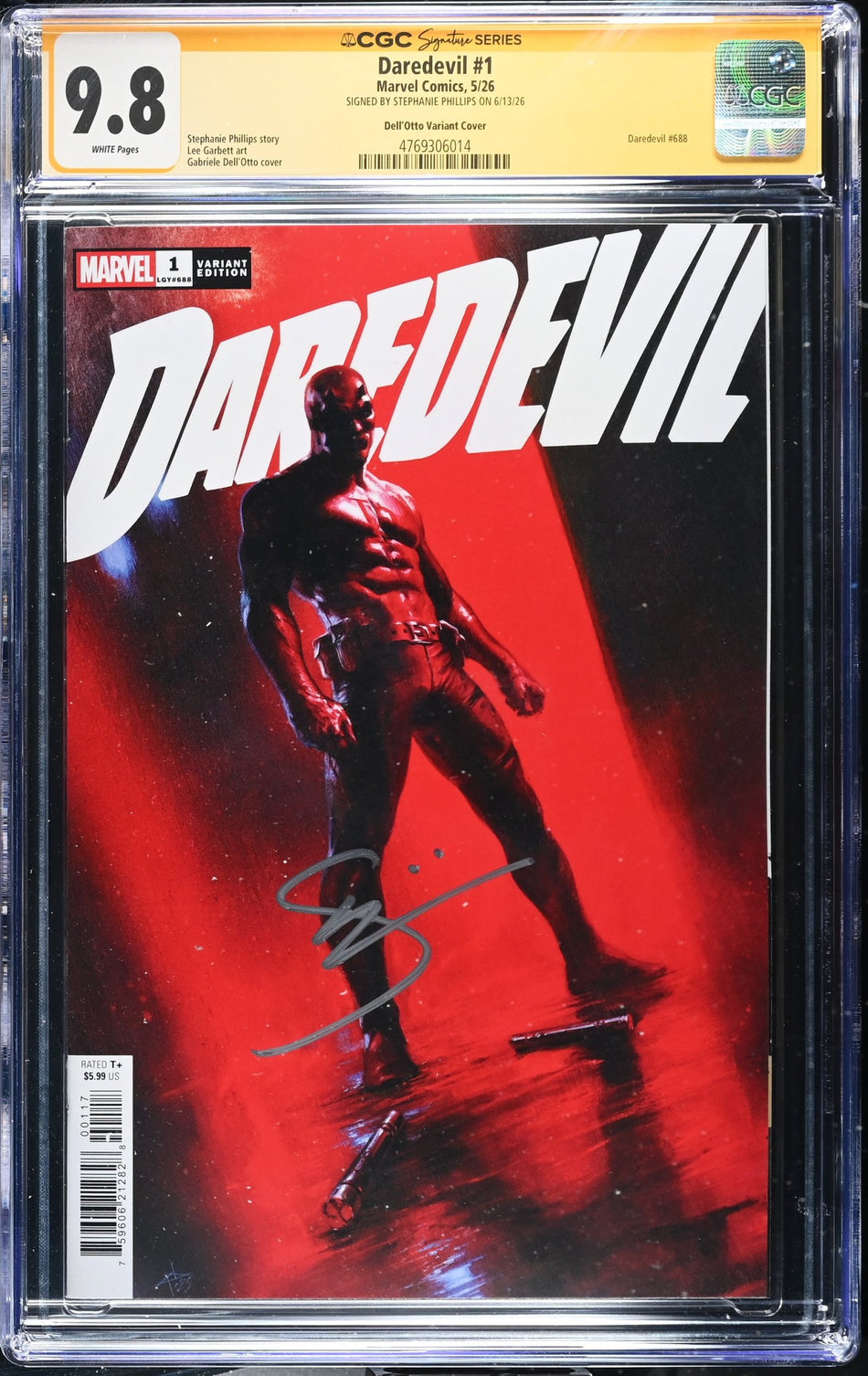 CGC 9.8 Daredevil #1 Dell'Otto Variant SIGNED BY STEPHANIE PHILLIPS