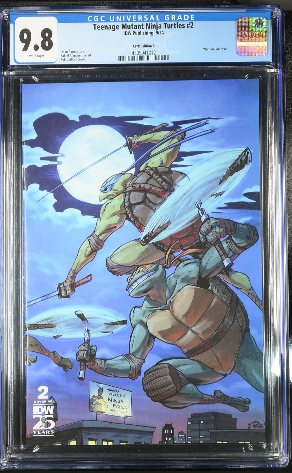 CGC 9.8 Teenage Mutant Ninja Turtles #2 ROB GUILLORY Wraparound  Exclusive [Limited to 700]